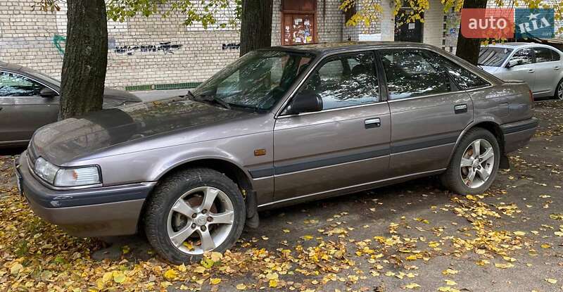 Хэтчбек Mazda 626 1990 в Киеве