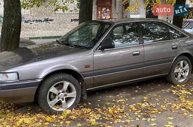Хэтчбек Mazda 626 1990 в 