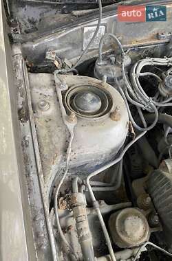 Хэтчбек Mazda 626 1990 в 