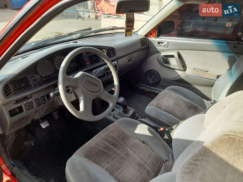 Седан Mazda 626 1989 в Южноукраїнську фото 6 Седан Mazda 626 1989 в Южноукраїнську