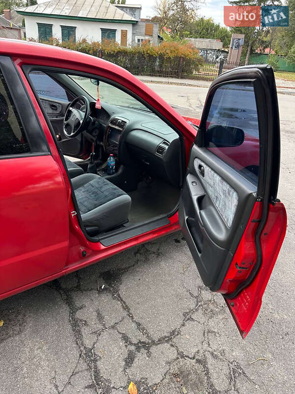 Хэтчбек Mazda 626 1999 в Кременчуге