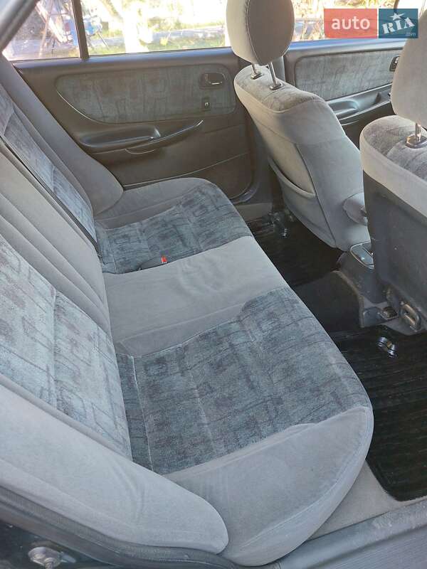 Седан Mazda 626 1997 в Липовце