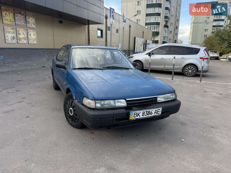 Седан Mazda 626 1990 в Рівному фото Седан Mazda 626 1990 в Рівному