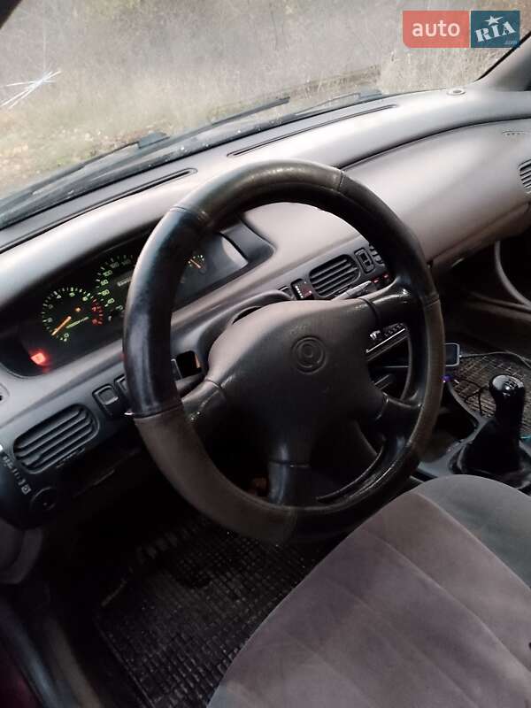 Хетчбек Mazda 626 1992 в Городку