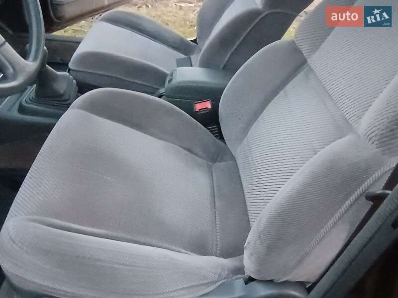 Универсал Mazda 626 1992 в Нежине фото 6 Универсал Mazda 626 1992 в Нежине