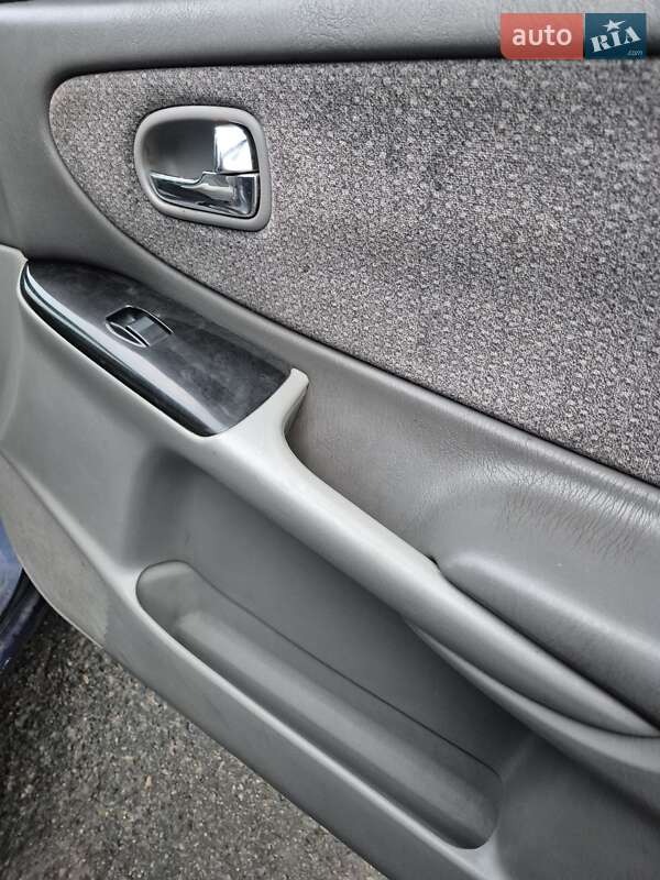 Универсал Mazda 626 2001 в Белой Церкви