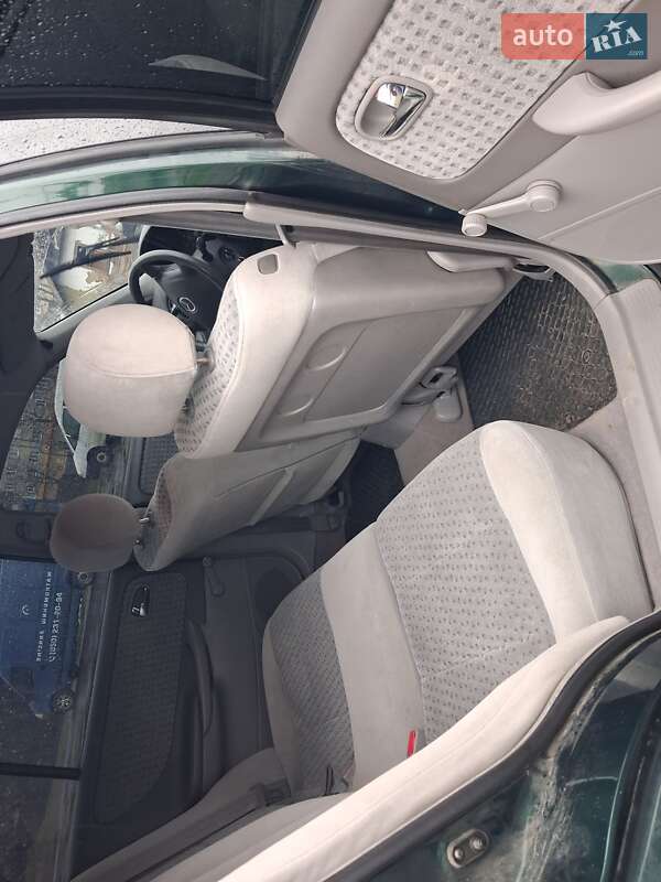 Хэтчбек Mazda 626 2000 в Калуше