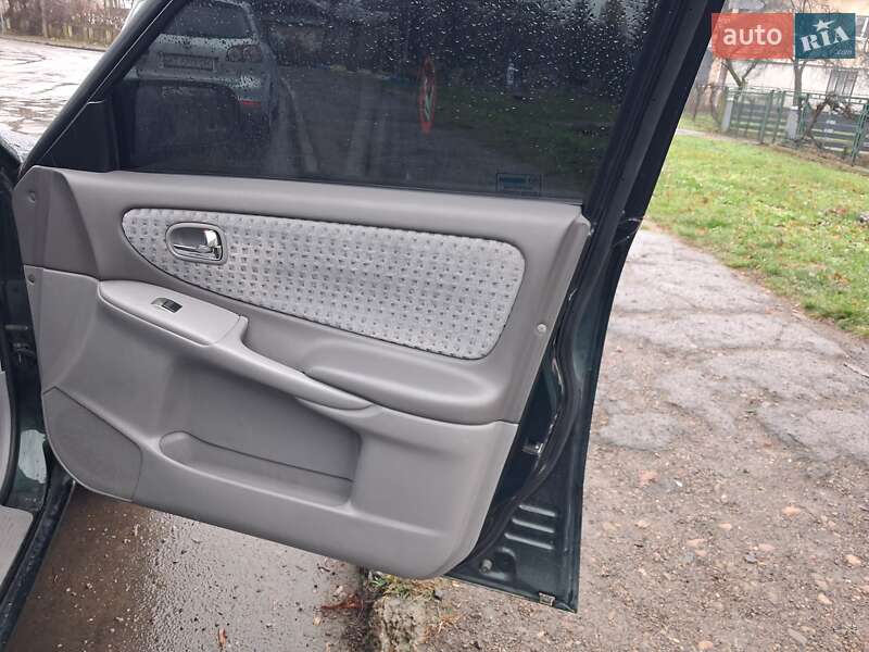 Хэтчбек Mazda 626 2000 в Калуше