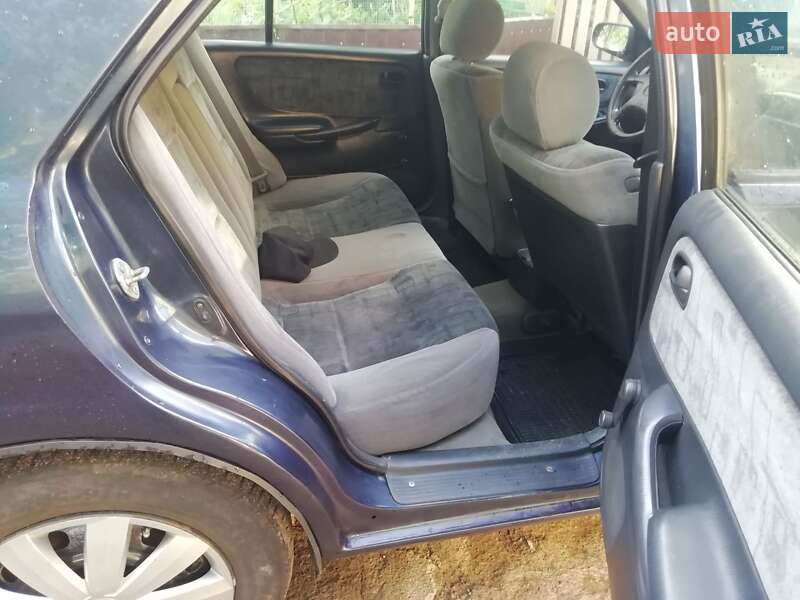 Седан Mazda 626 1999 в Виннице