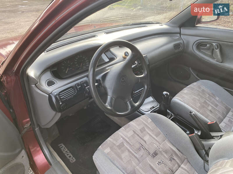 Седан Mazda 626 1993 в Шаргороде