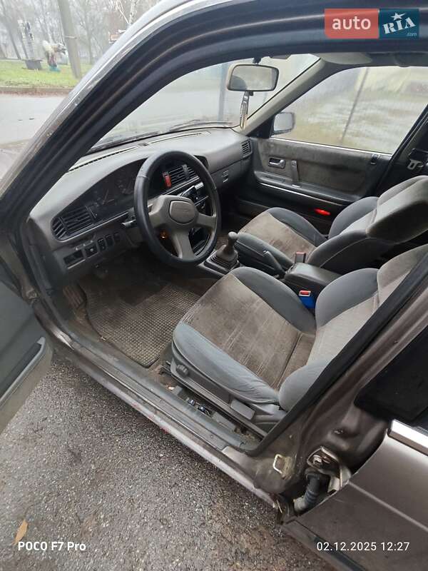 Mazda 626 1988