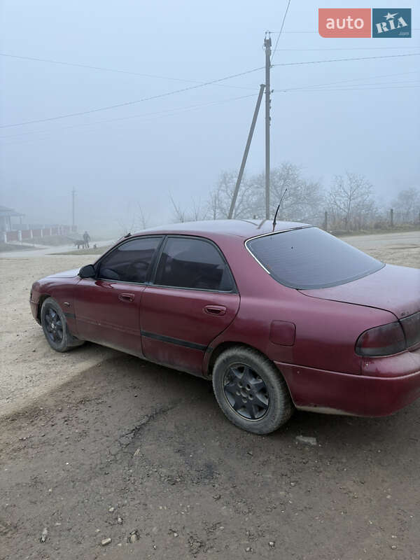Седан Mazda 626 1994 в Сторожинце