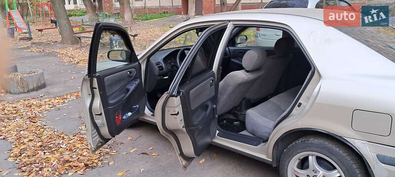 Седан Mazda 626 1998 в Киеве
