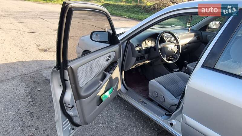 Седан Mazda 626 2000 в Одессе