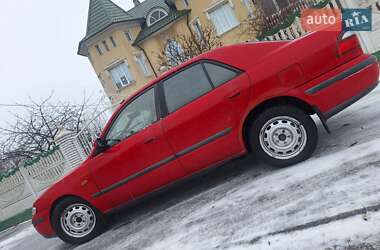Седан Mazda 626 1999 в Чернівцях