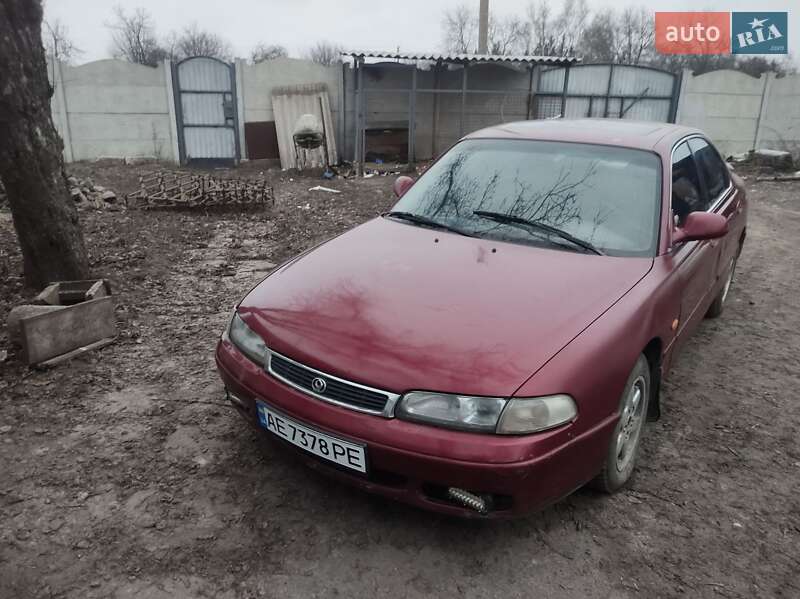 Седан Mazda 626 1995 в Ромнах
