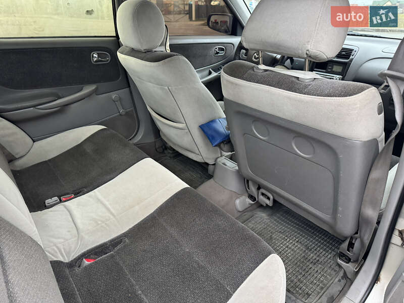 Седан Mazda 626 2001 в Яворове