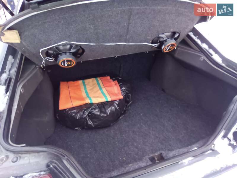 Хэтчбек Mazda 626 1990 в Ровно