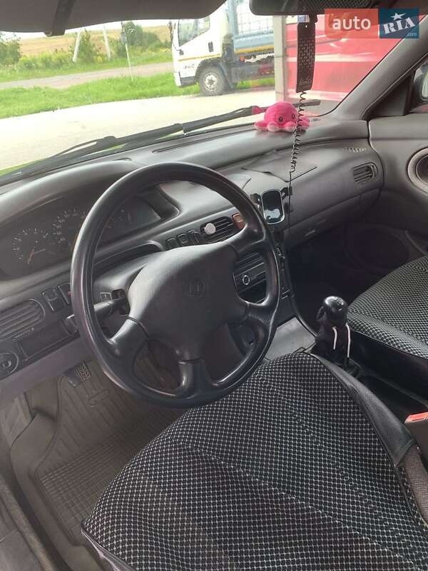 Седан Mazda 626 1993 в Мостиске