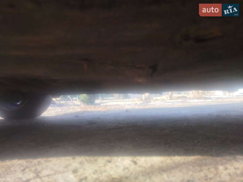 Седан Mazda 626 1988 в Вільшанці