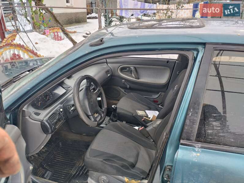 Седан Mazda 626 1992 в Калуші