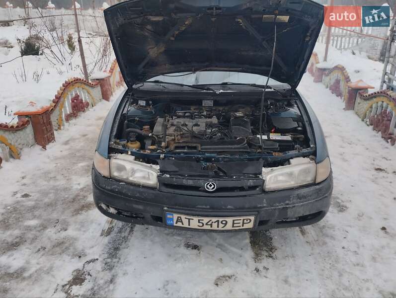 Седан Mazda 626 1992 в Калуші