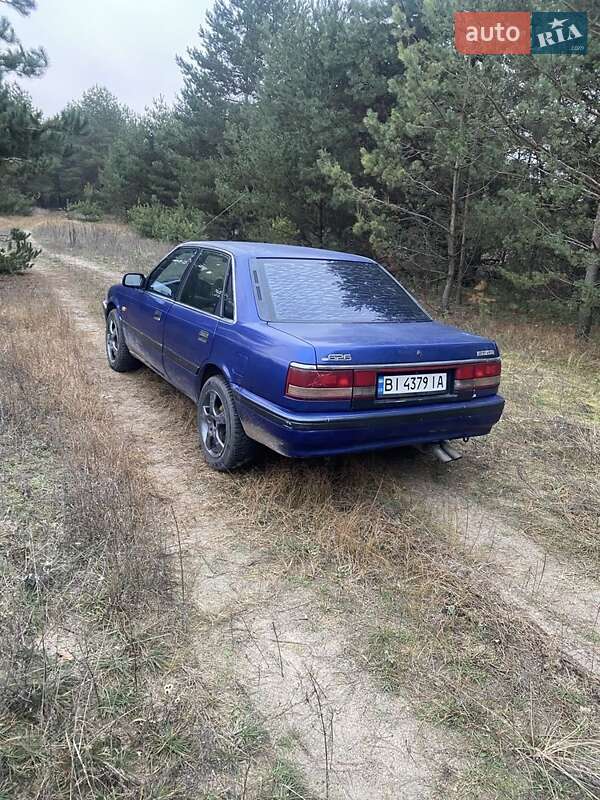 Седан Mazda 626 1987 в Кременчуці