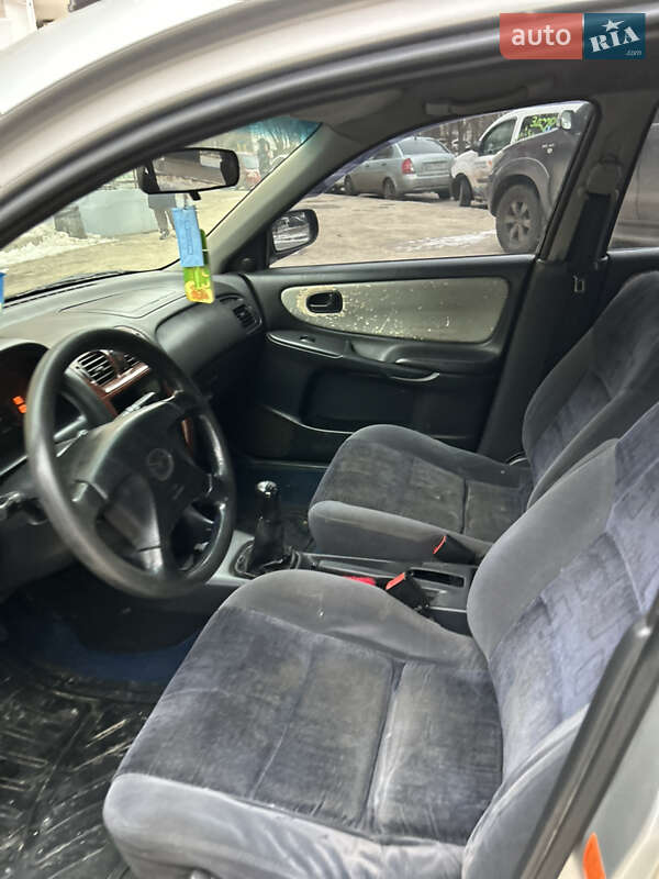 Седан Mazda 626 1998 в Одесі