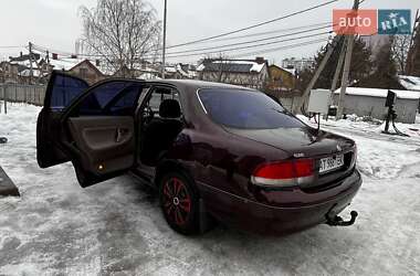 Седан Mazda 626 1993 в Угринові
