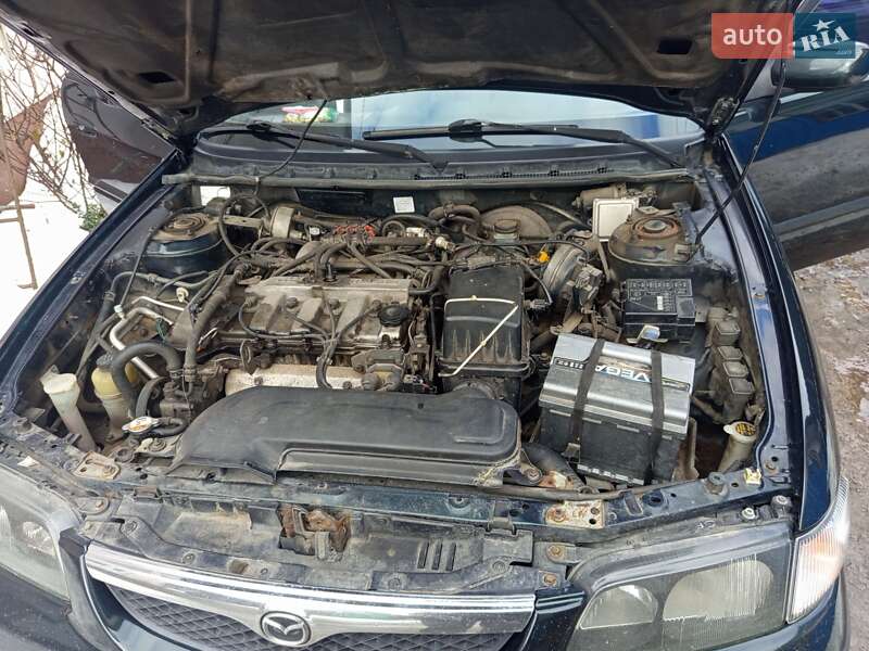 Седан Mazda 626 1999 в Калиновке