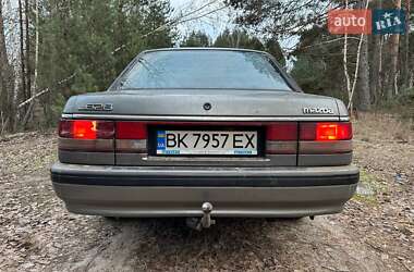 Седан Mazda 626 1988 в Малині