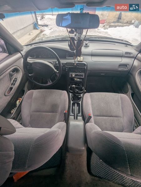 Седан Mazda 626 1996 в Яворові