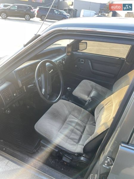 Седан Mazda 626 1985 в Киеве