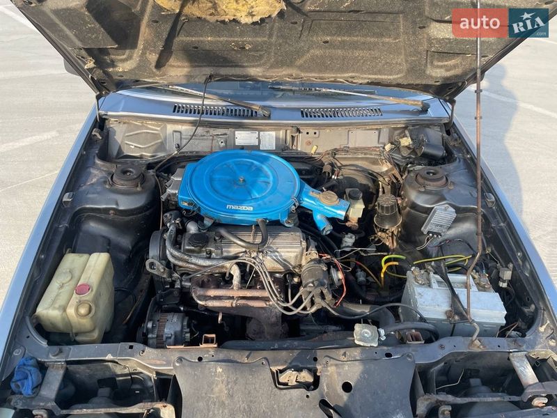 Седан Mazda 626 1985 в Киеве