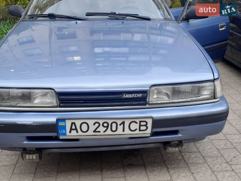 Хэтчбек Mazda 626 1989 в Ужгороде