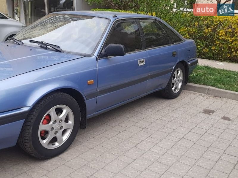 Хэтчбек Mazda 626 1989 в Ужгороде