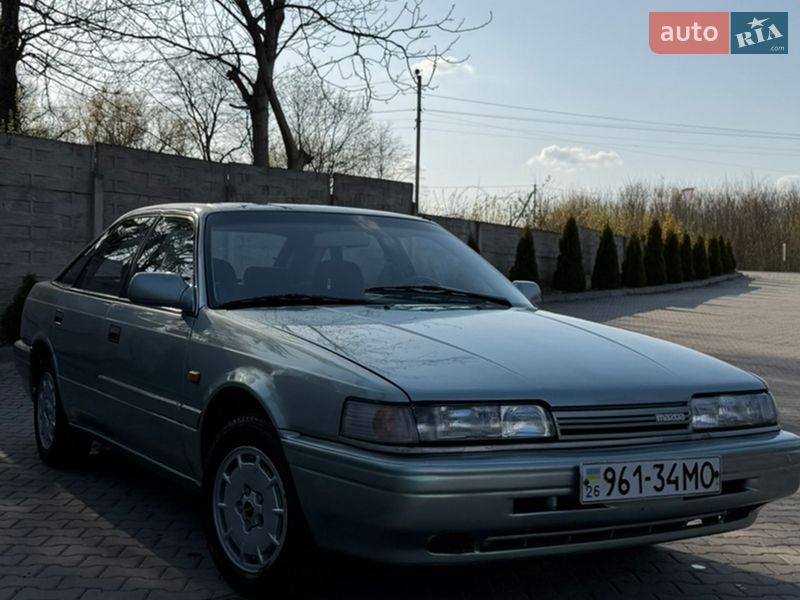 Хэтчбек Mazda 626 1988 в Черновцах
