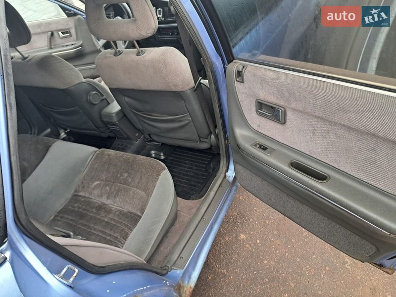 Хэтчбек Mazda 626 1991 в Чернигове