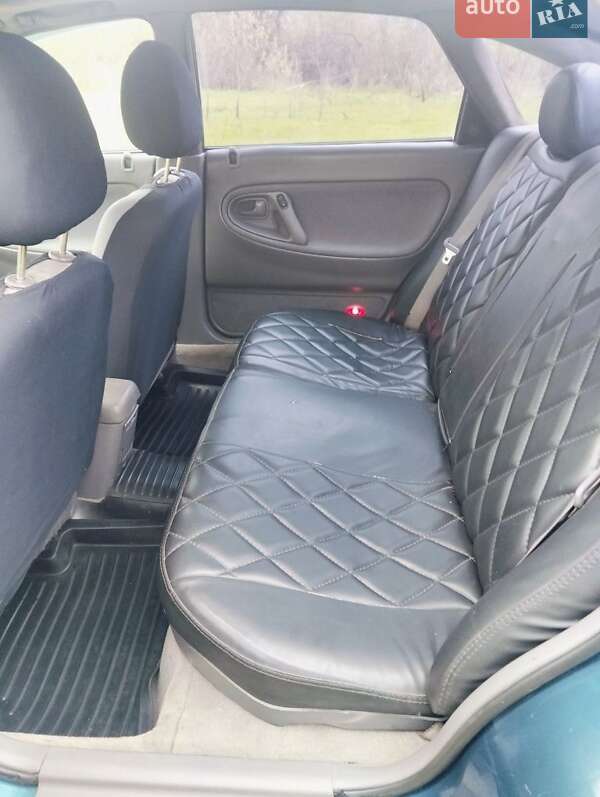 Хетчбек Mazda 626 1995 в Кам'янському