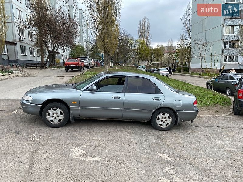 Седан Mazda 626 1993 в Южноукраинске