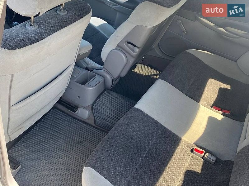 Седан Mazda 626 2000 в Березному