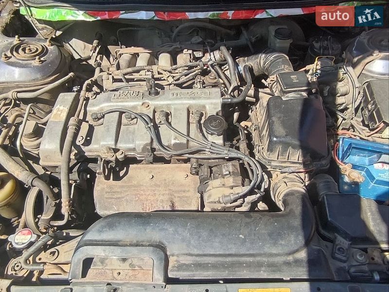 Седан Mazda 626 1995 в Шостці