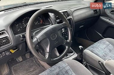 Седан Mazda 626 1998 в Львові