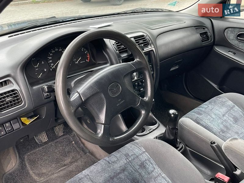 Седан Mazda 626 1998 в Львові