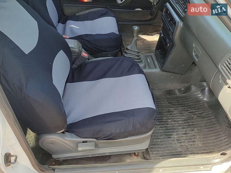 Седан Mazda 626 1988 в Мерефа