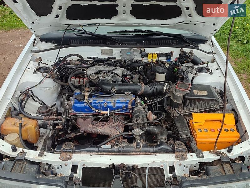 Седан Mazda 626 1988 в Мерефа