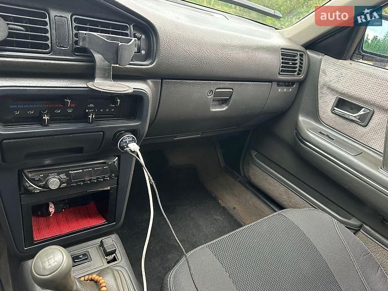 Хэтчбек Mazda 626 1988 в Новом Роздоле