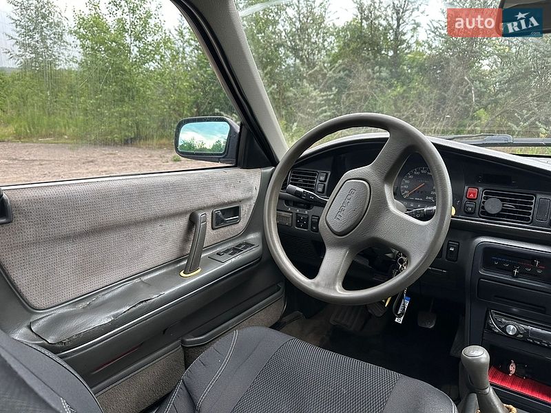 Хэтчбек Mazda 626 1988 в Новом Роздоле