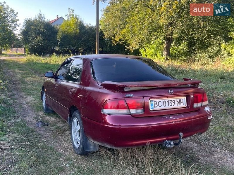 Седан Mazda 626 1992 в Жидачове