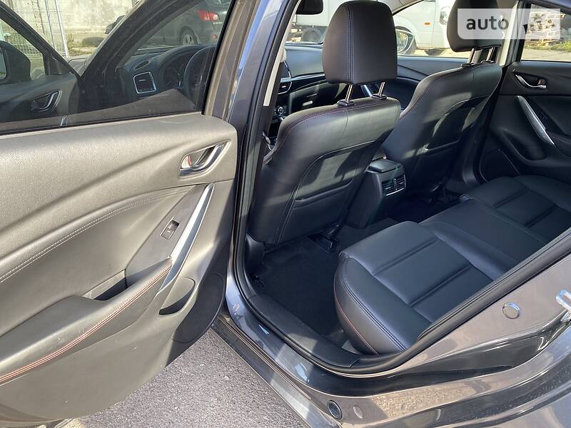 Седан Mazda 6 2014 в Львові